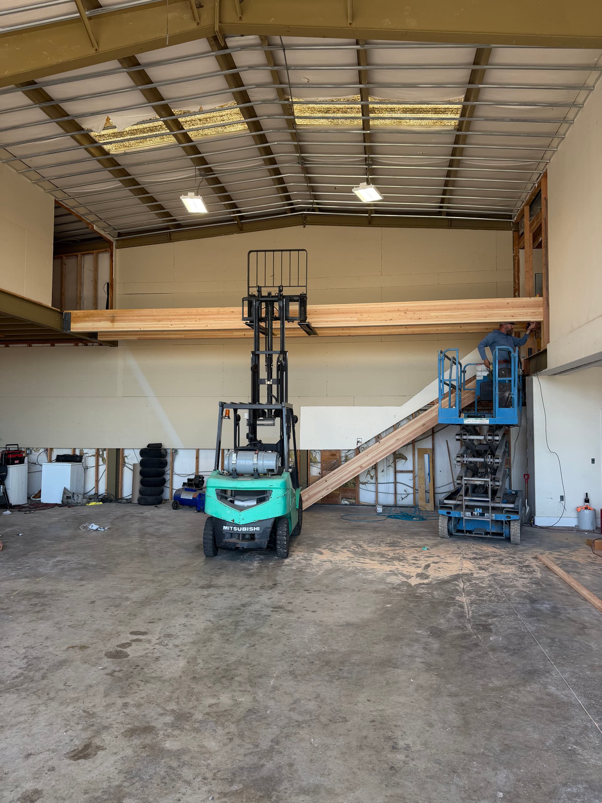 Turning a Hangar Into a Functional Family Space image